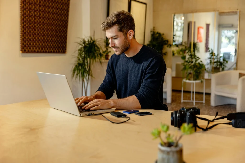 save thoughts securely online